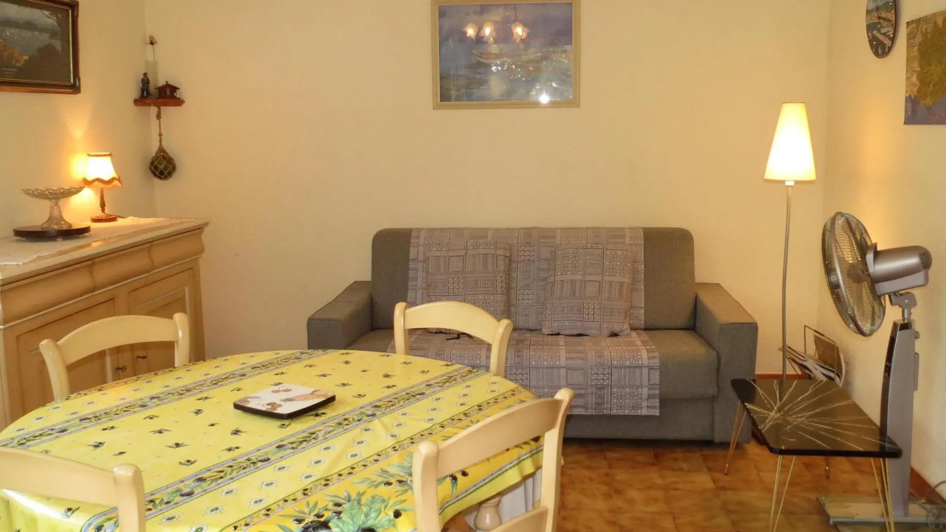 דירה Charmant 2 Pieces Au Calme, Centre-Ville Sainte-Maxime, Clim, Proche Plage, Parking Prive. - Fr-1-780-50